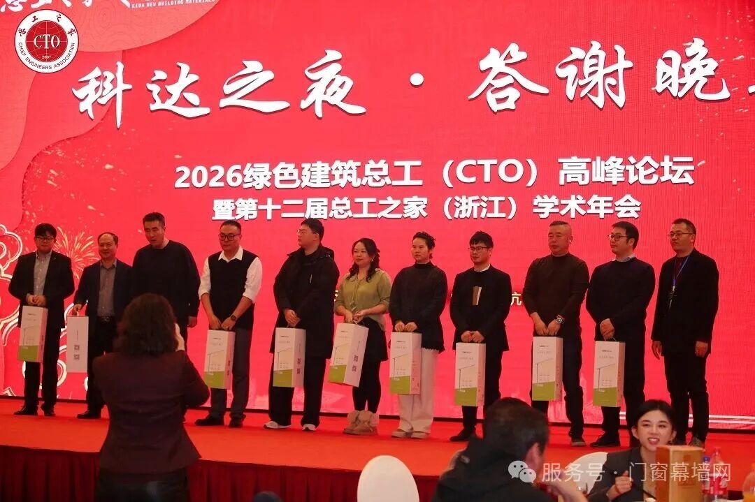 Саньсюн 'настольная лампа'.jpg