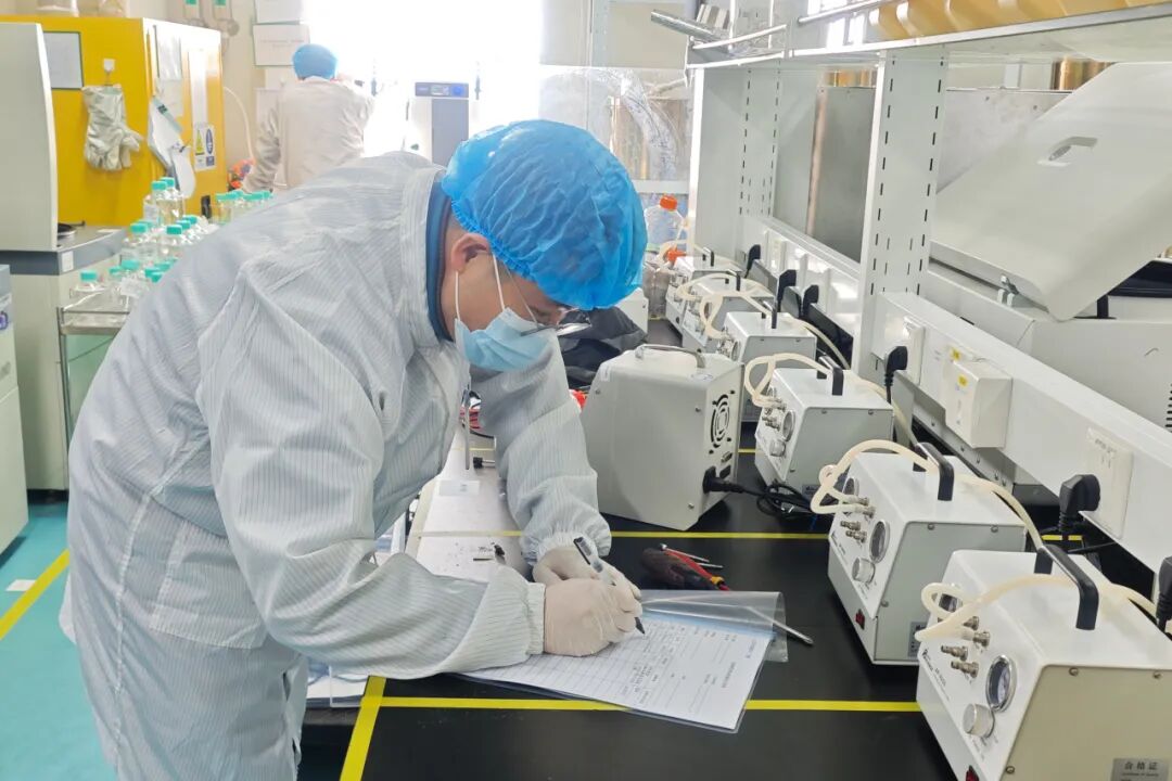 深度巡检，精密护航：兰格服务团队为生物制药客户构筑设备全周期可靠防线