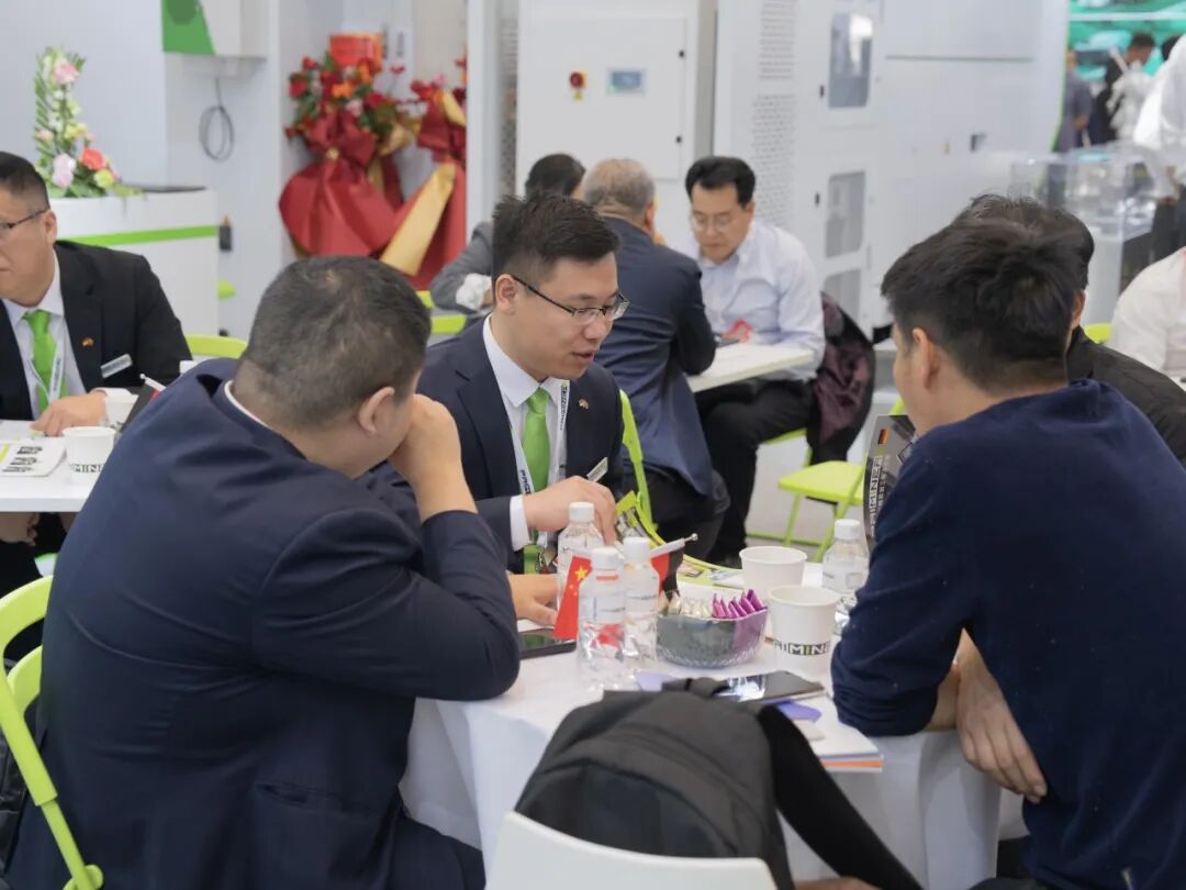 泓坚机械（东莞）有限公司