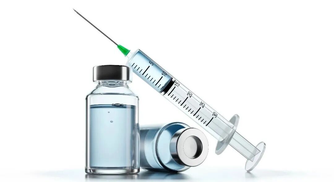 评估单抗中的亚可见颗粒风险：结合QCM-D、机器学习与计算机模拟分析的洞见