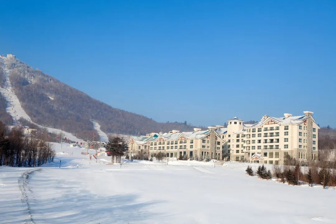 7 All-Inclusive Club Med Ski Resorts in China and Japan for Winter