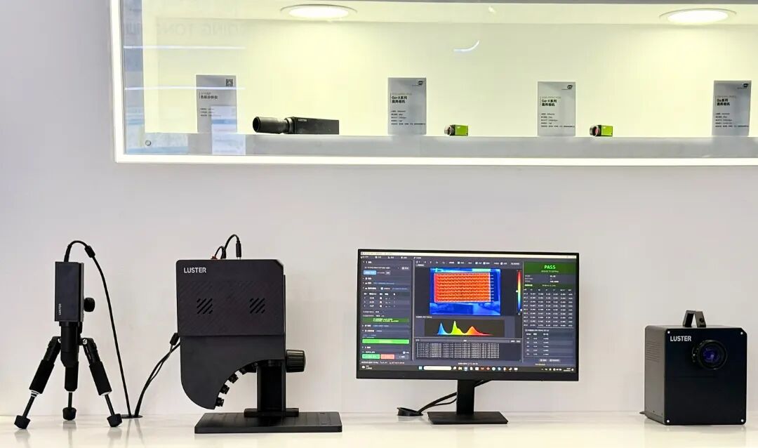 凌云光亮相DIC EXPO， 以AI视觉驱动新型显示质量升级