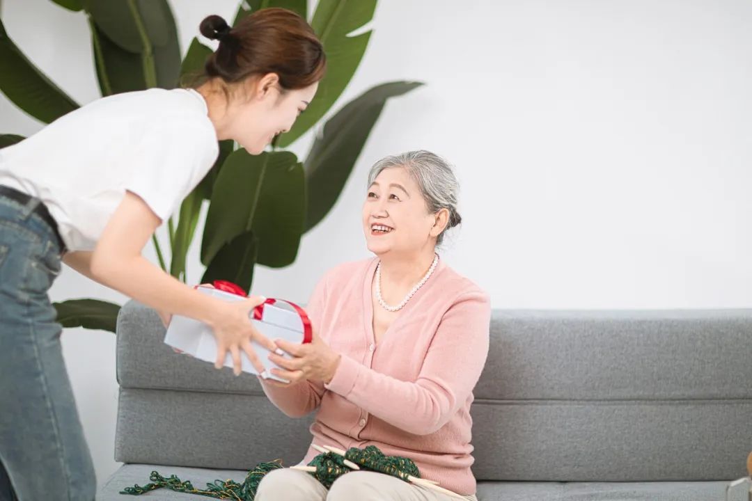 没有孩子老了怎么办,DeepSeek告诉我们 没生孩子老了将面临什么？