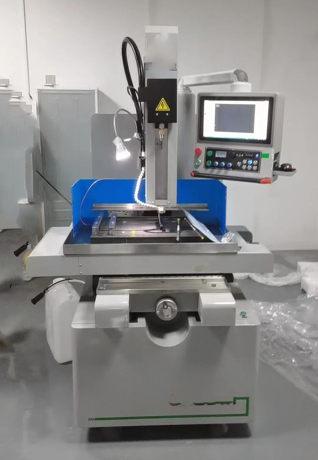 觸摸一體機在鉆孔機的應用