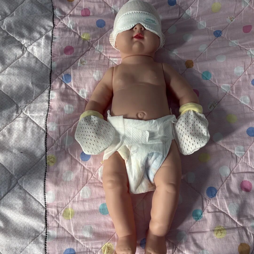 光疗箱报警怎么处理守护初生“晴空”——岳阳市长炼医院儿科开展新生儿黄疸护理业务查房_https://www.jmylbn.com_新闻资讯_第31张