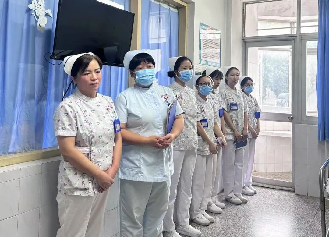 光疗箱报警怎么处理守护初生“晴空”——岳阳市长炼医院儿科开展新生儿黄疸护理业务查房_https://www.jmylbn.com_新闻资讯_第47张