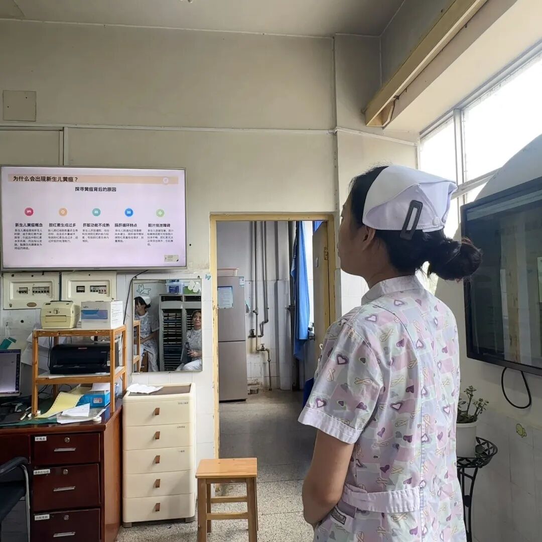 光疗箱报警怎么处理守护初生“晴空”——岳阳市长炼医院儿科开展新生儿黄疸护理业务查房_https://www.jmylbn.com_新闻资讯_第19张