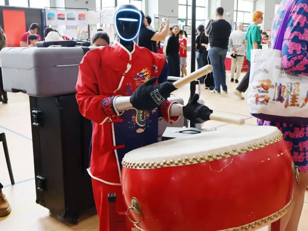 05c683201877fd43daa4b7bf26c55c2f-sz_229600