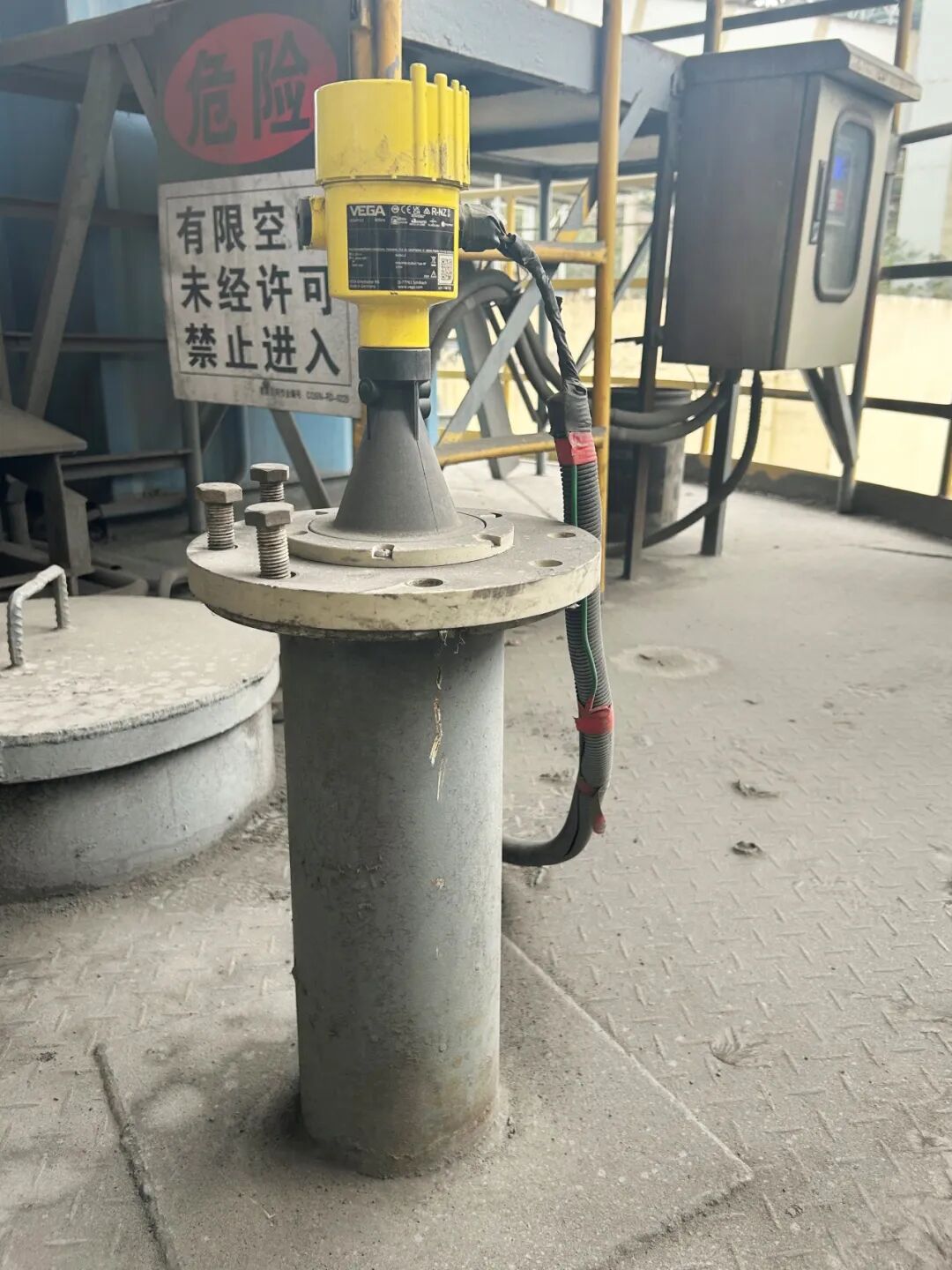 加氣混凝土原料倉改用 VEGA 物位計：小儀表換出大效益