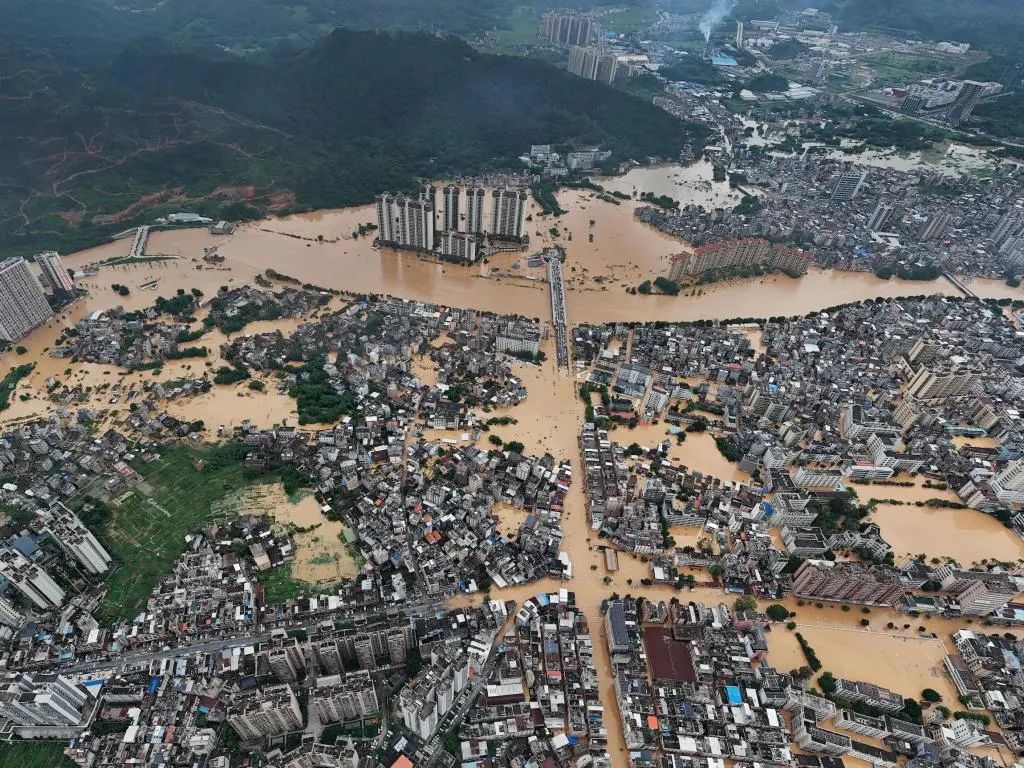 湖南华汛紧急驰援广东怀集暴雨抢险