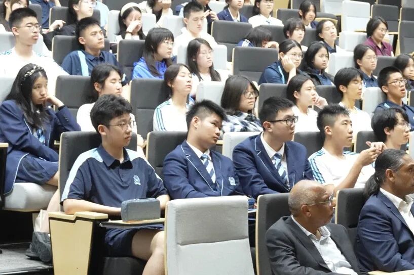 ISA Insight｜牛剑教授做客武汉爱莎：超越“孤军奋战” 重新定义精英教育的未来
