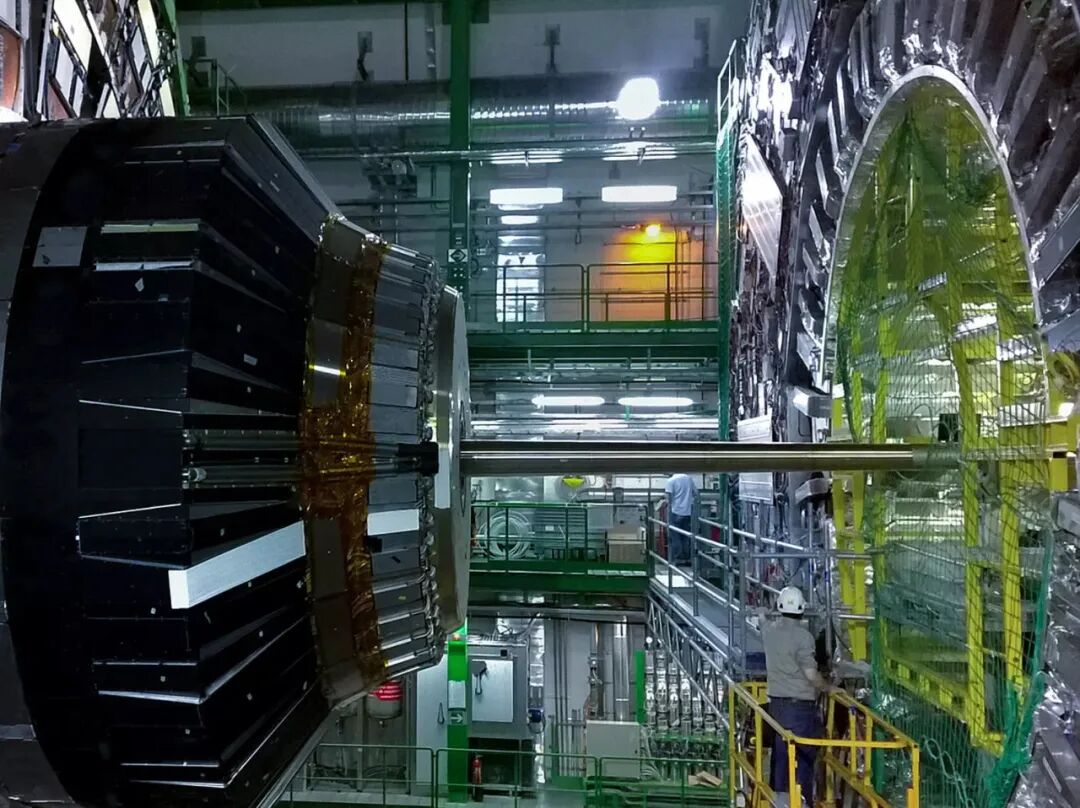 地下 27 公里的宇宙探索！為什么歐洲核子研究中心信賴 KNF 隔膜泵?