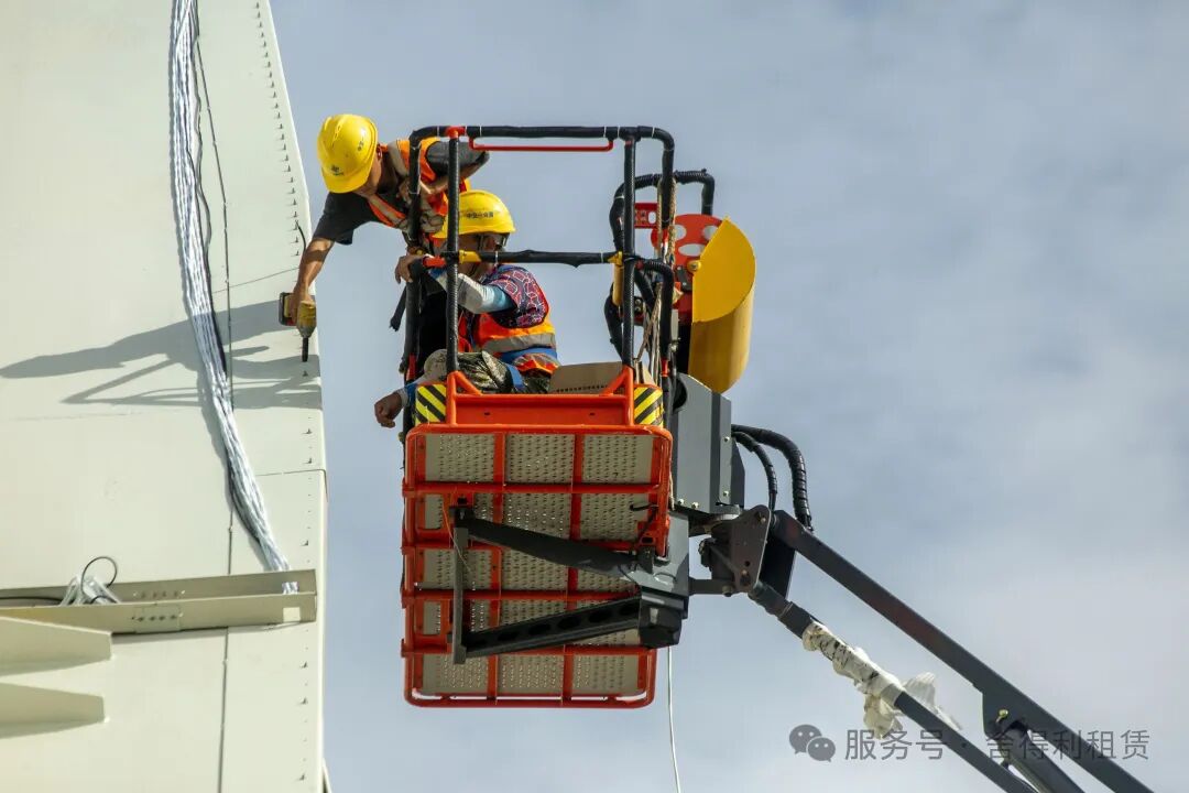 工地作业怕高又怕慢？高空作业平台让安全与效率双在线