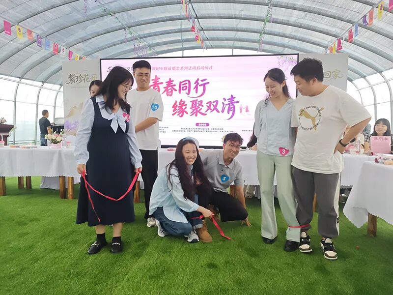 520天香生物产业园九味中医药研学基地迎来百余名青年共赴“青春之约”