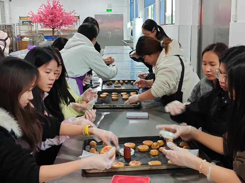 校企携手育新才 产教融合谱新篇 | 邵阳工业职业技术学院智慧康养学院与天香生物订单班正式开班