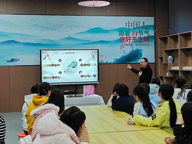 校企携手育新才 产教融合谱新篇 | 邵阳工业职业技术学院智慧康养学院与天香生物订单班正式开班