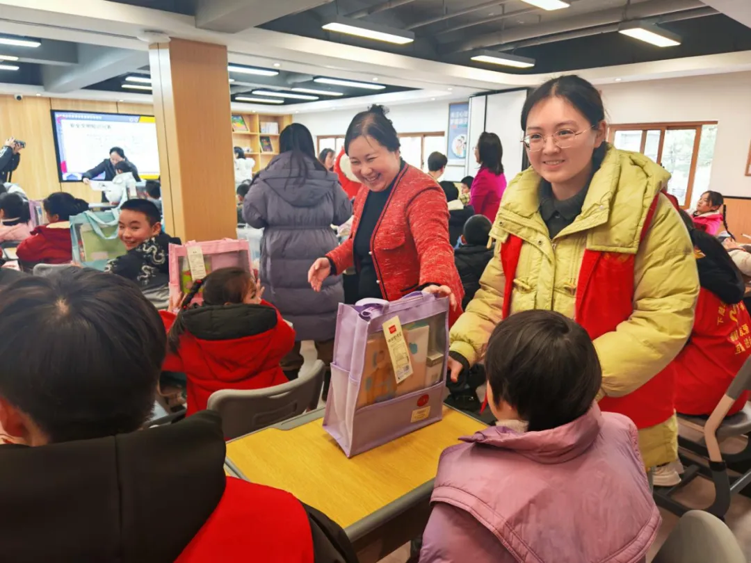 新华书店协会 图片