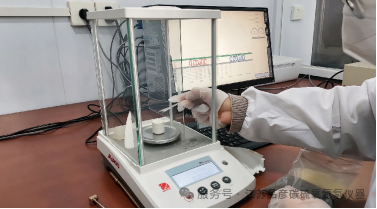专注焊材生产，郑州凤凰新材料引入江苏品彦碳硫分析仪