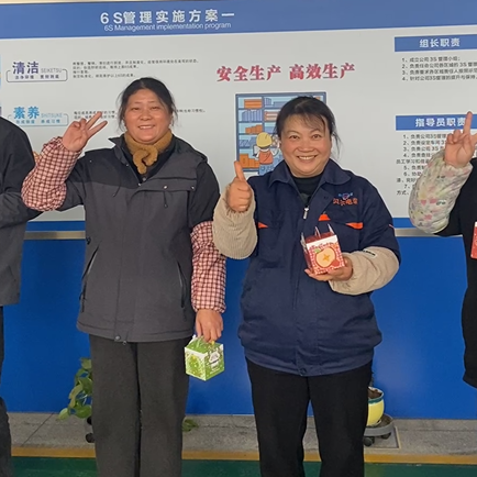 圣诞钟声响起，贝尔暖意正在传递